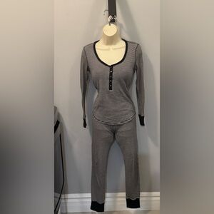 Pre-owned Victoria Secret’s Pajama set, size ex small